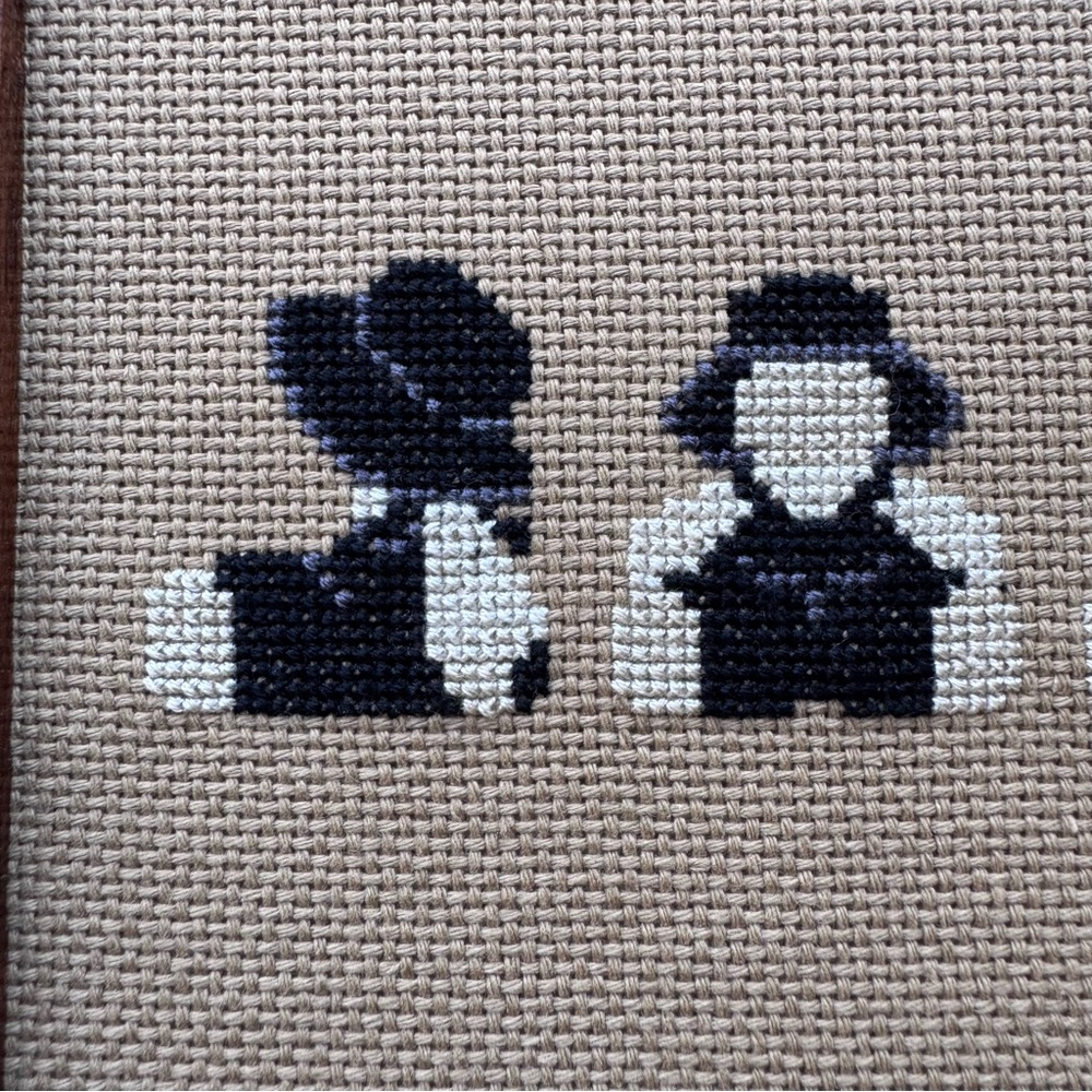 Vintage Framed, Handmade Cross-Stitch Piece - Amish children. - Picture 5 of 7